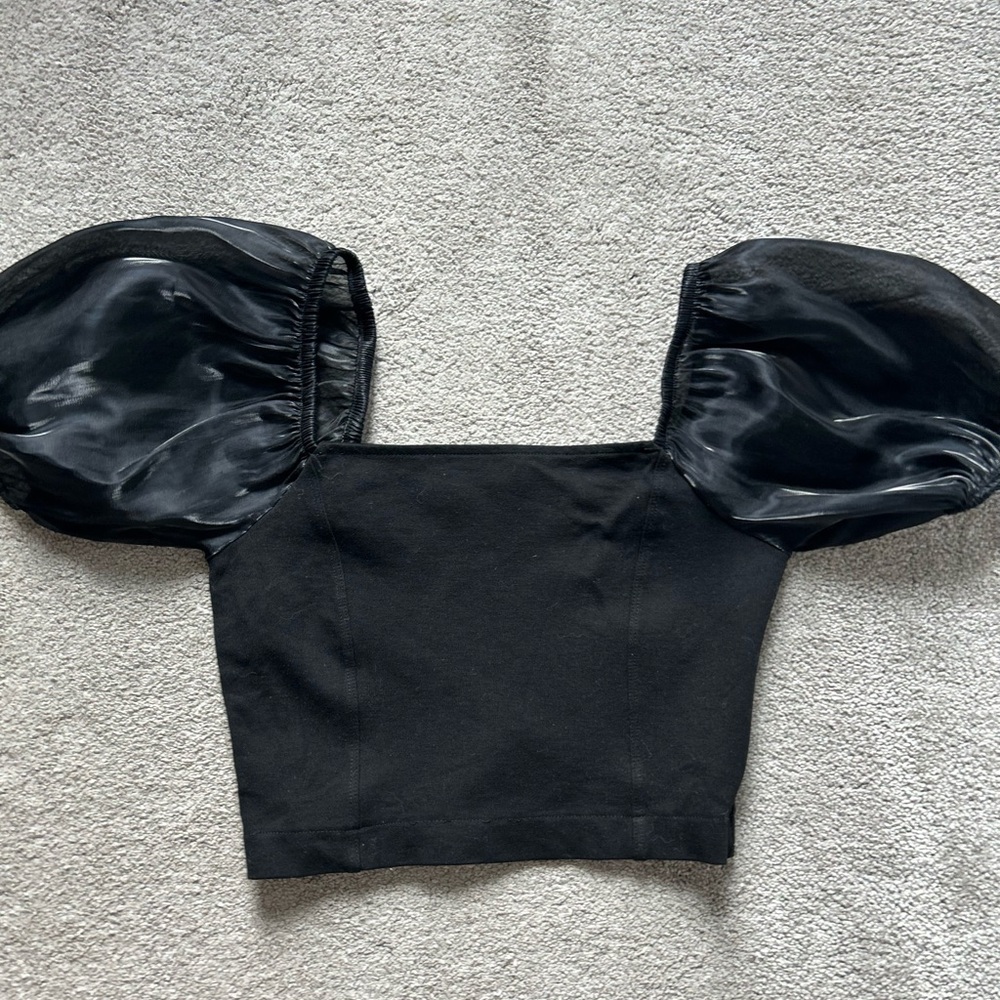 Urban outfitters crop puff sleeve top size small